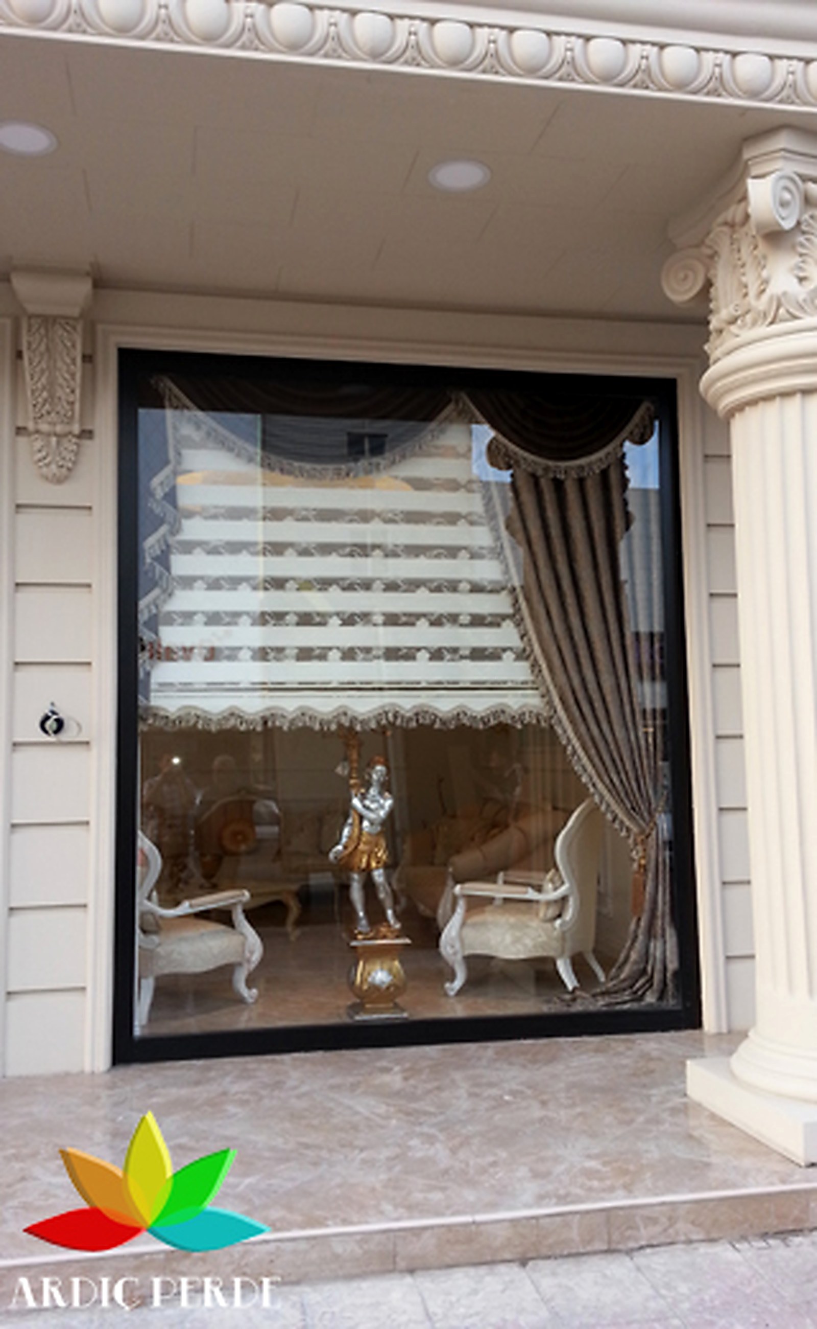 Görkem Mobilya Showroom (Siteler / Ankara) — Çoklu Pencere Senkronize Somfy Sessiz Tüp Motorlu Zebra Perde Uygulaması